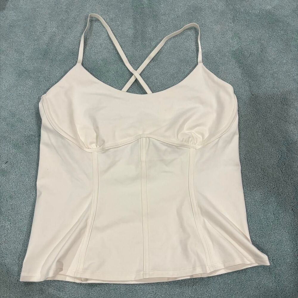 Le-ore Women's White and Cream Vest